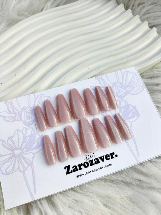 Cat Eye Effect Nails Article # 02