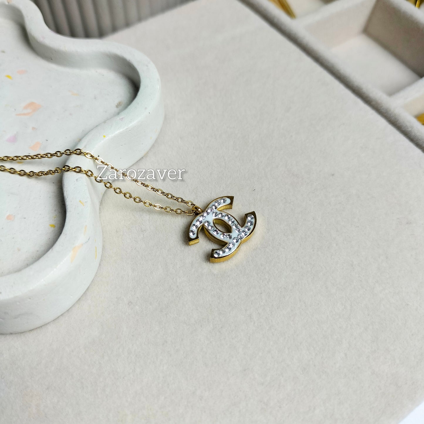 Dorthy Pendent
