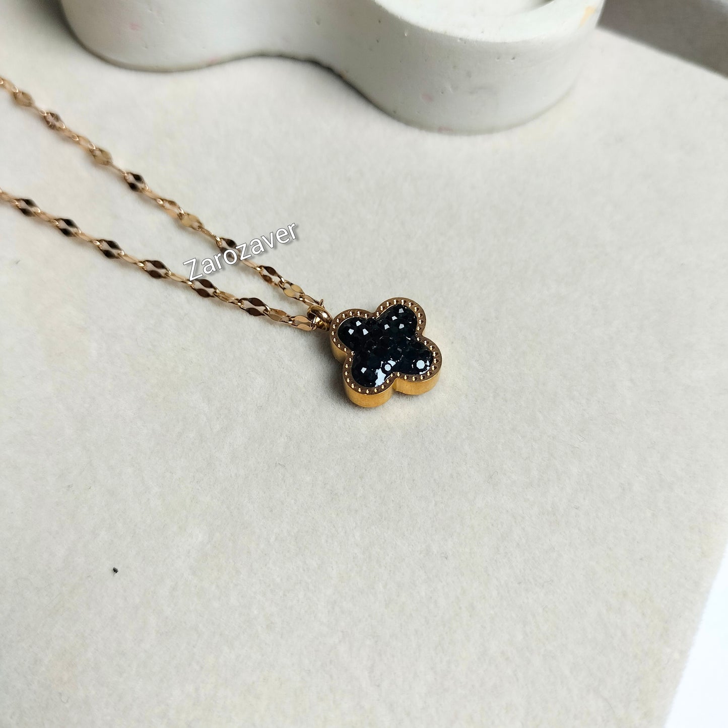 Bling Clover Pendent