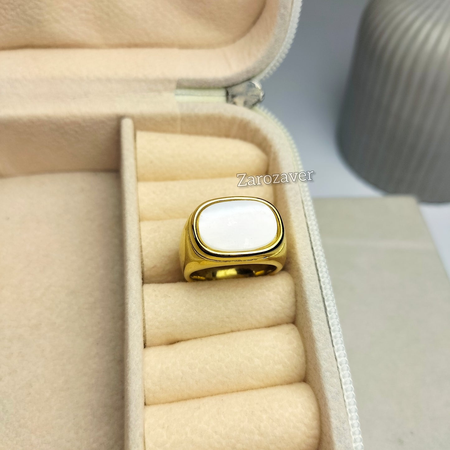 White Signet