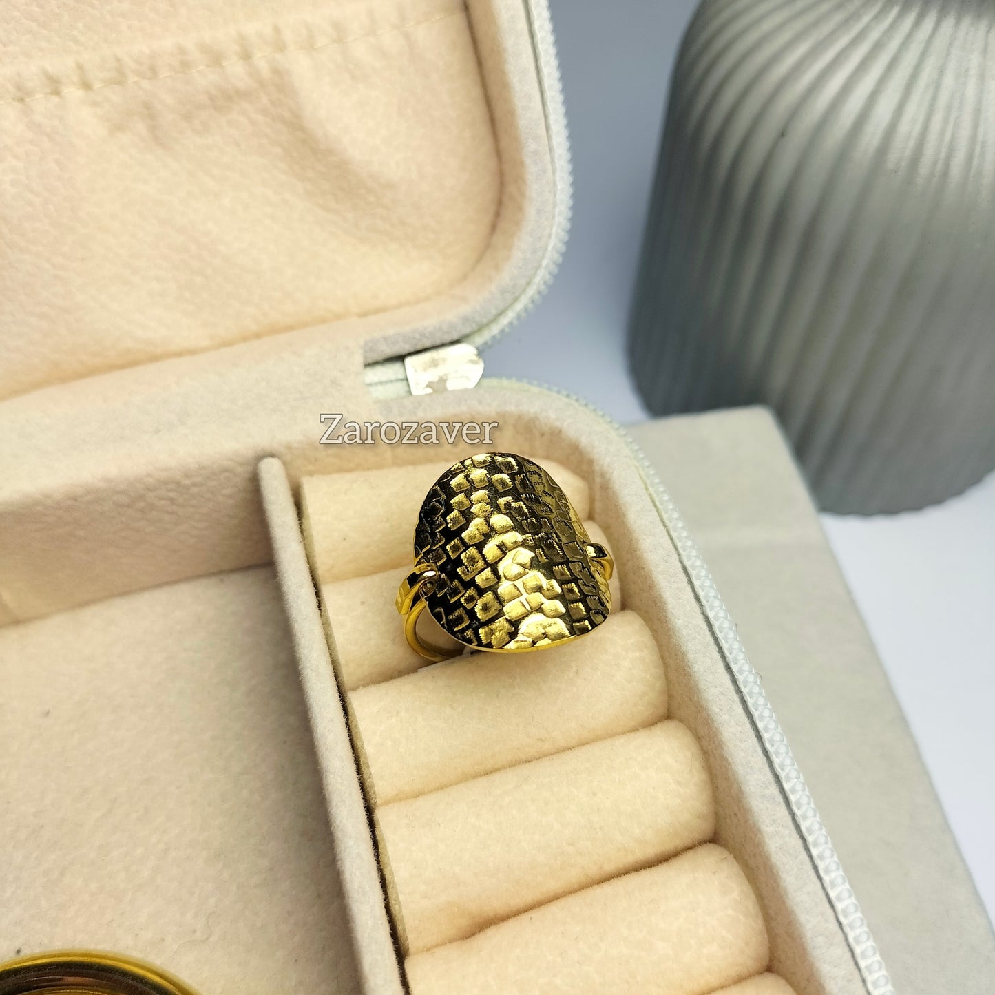 Circe Ring