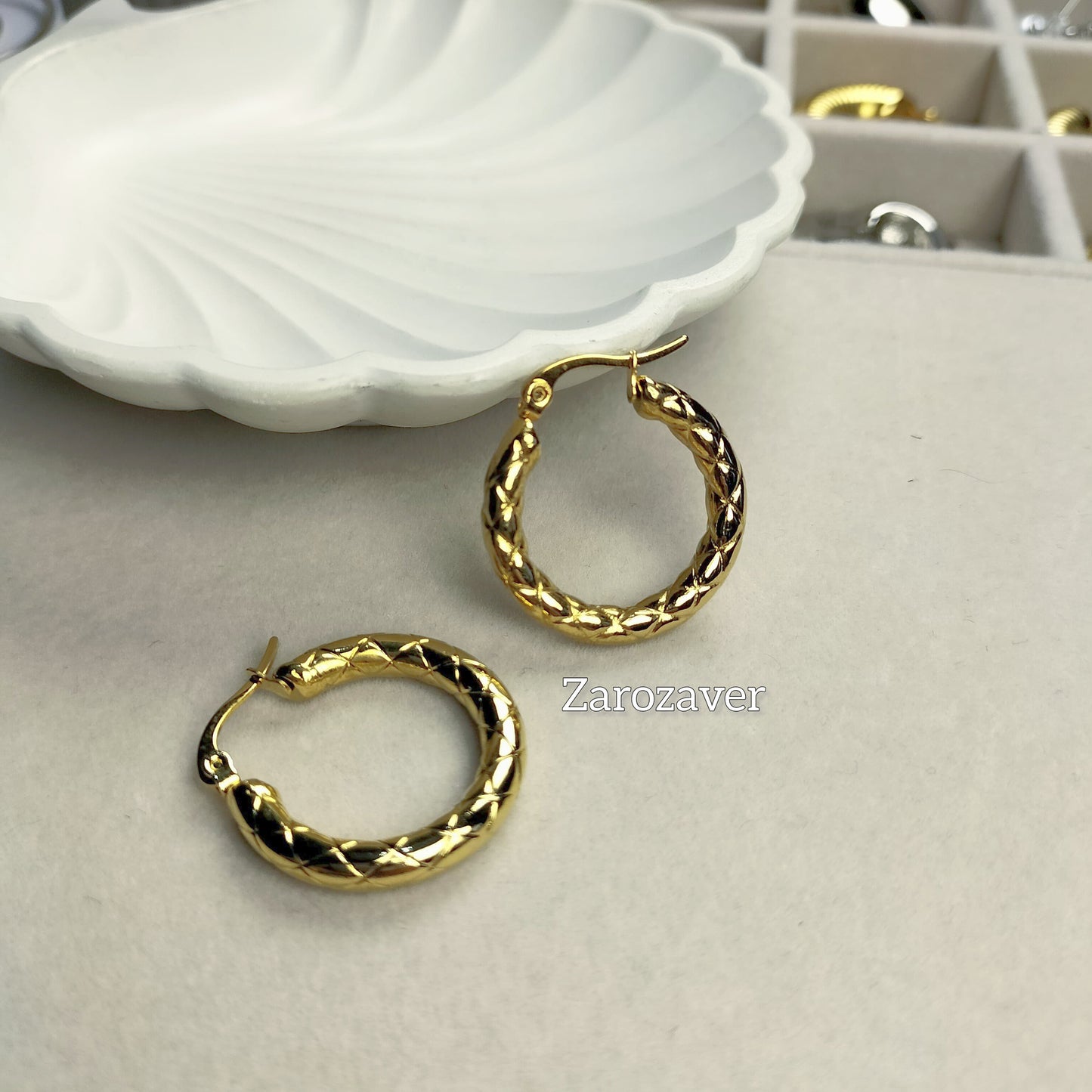 Lana Hoops