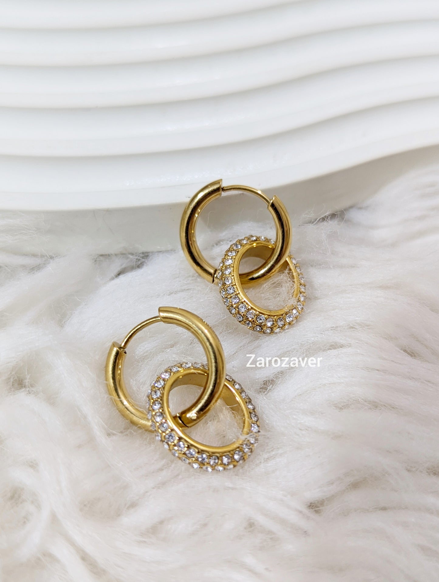 Delilah Hoops