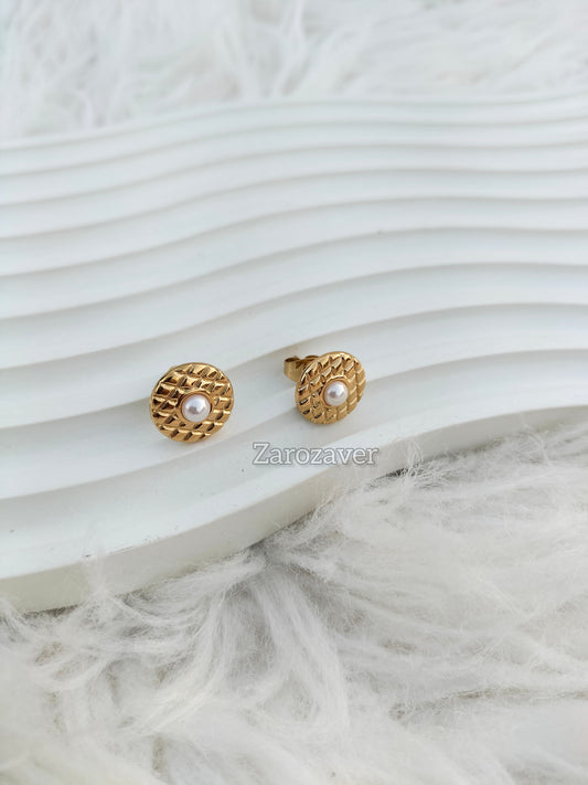 Gold Daisy Studs