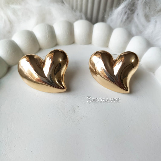 Heart Studs (Gold)