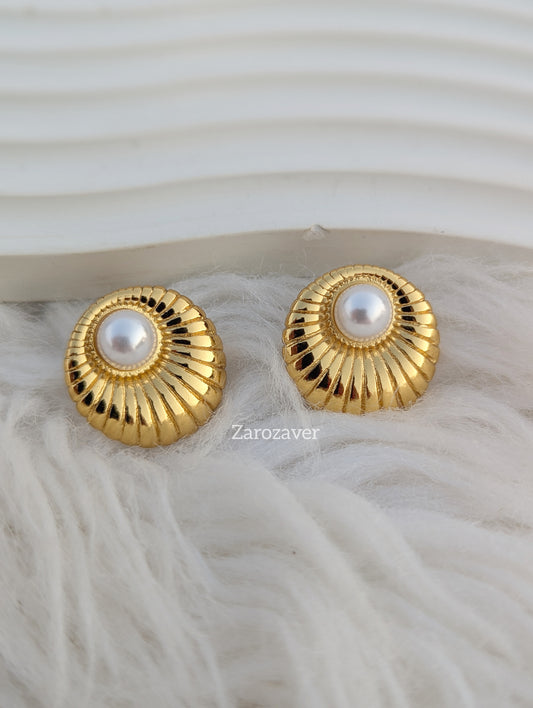 Pearl Shell Studs