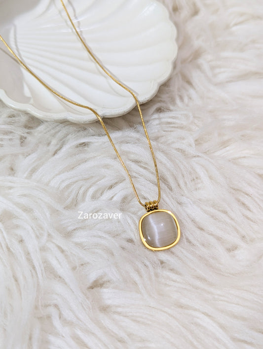 Ash necklace