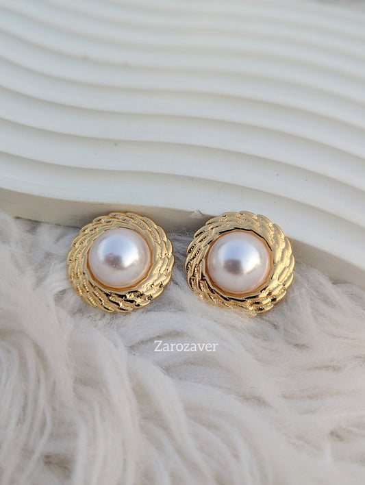 Lucia Studs
