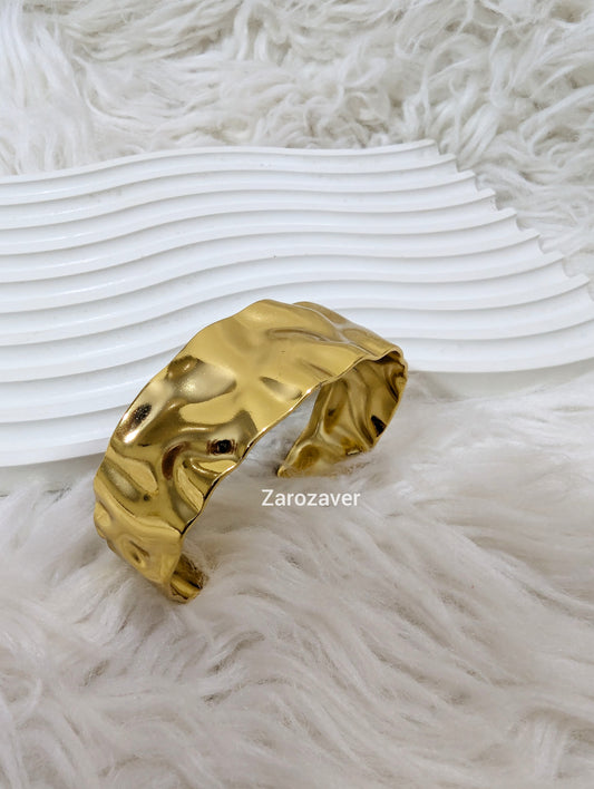 Carla Chunky Bangle