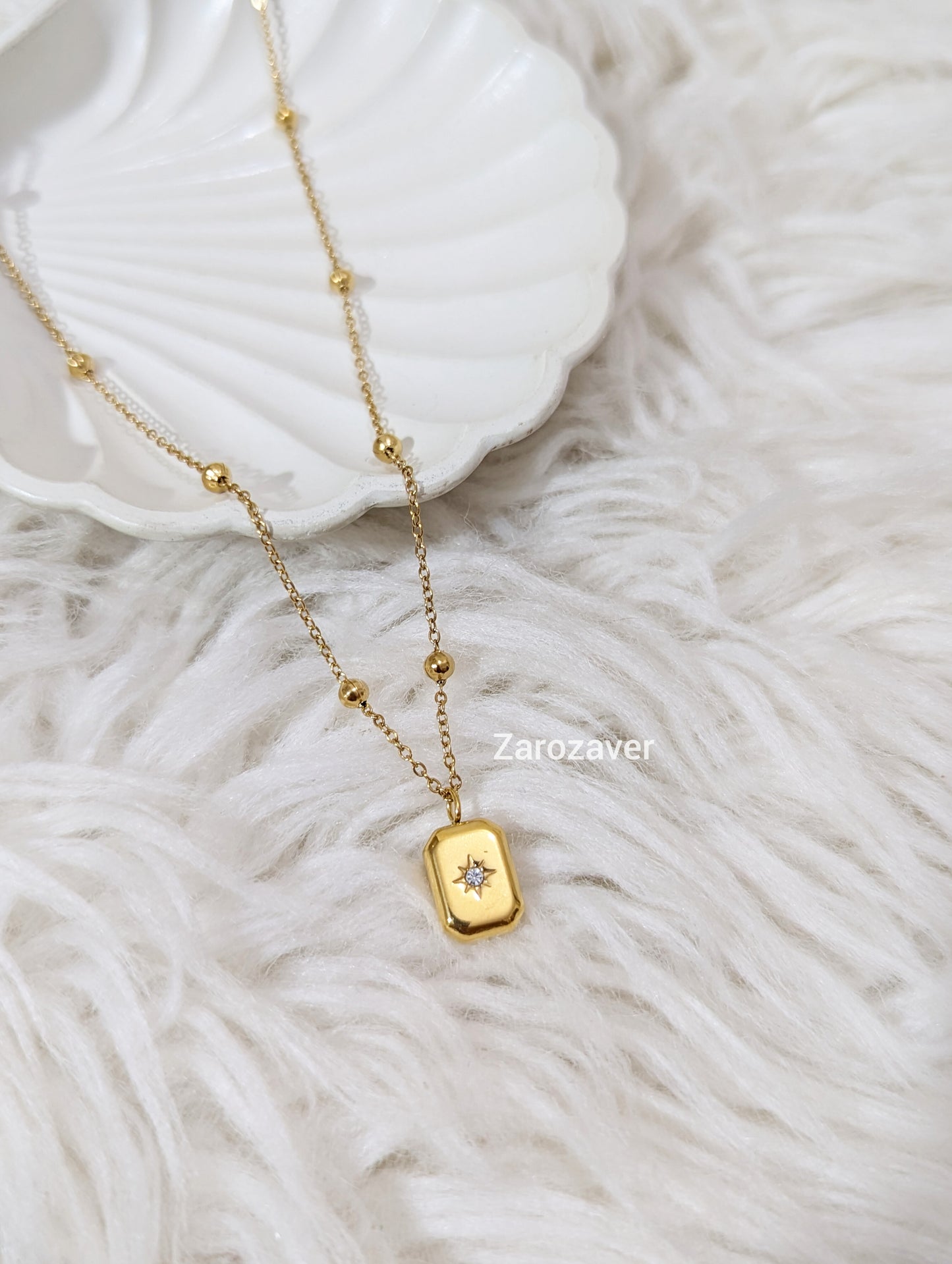 Stella Necklace